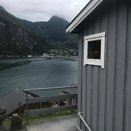 Solhaug Fjordcamping 山林小屋 *