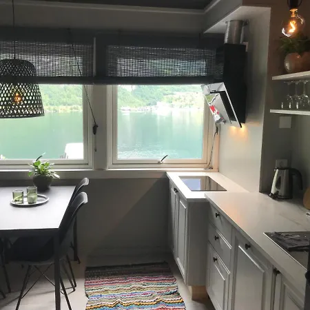 山林小屋 Solhaug Fjordcamping *