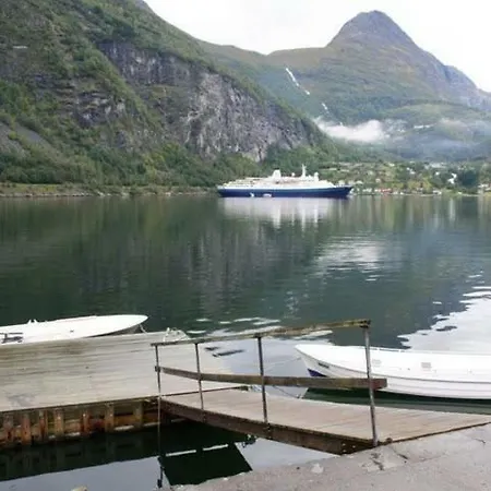 山林小屋 Solhaug Fjordcamping