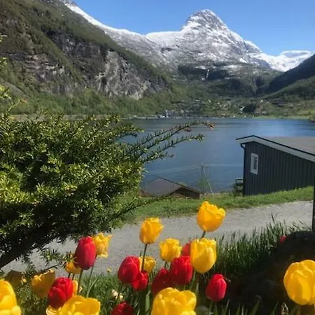 山林小屋 Solhaug Fjordcamping 盖郎厄尔峡湾