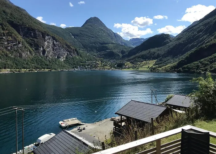 Lodge Solhaug Fjordcamping *