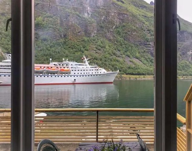 Jaktstuga Solhaug Fjordcamping Geiranger